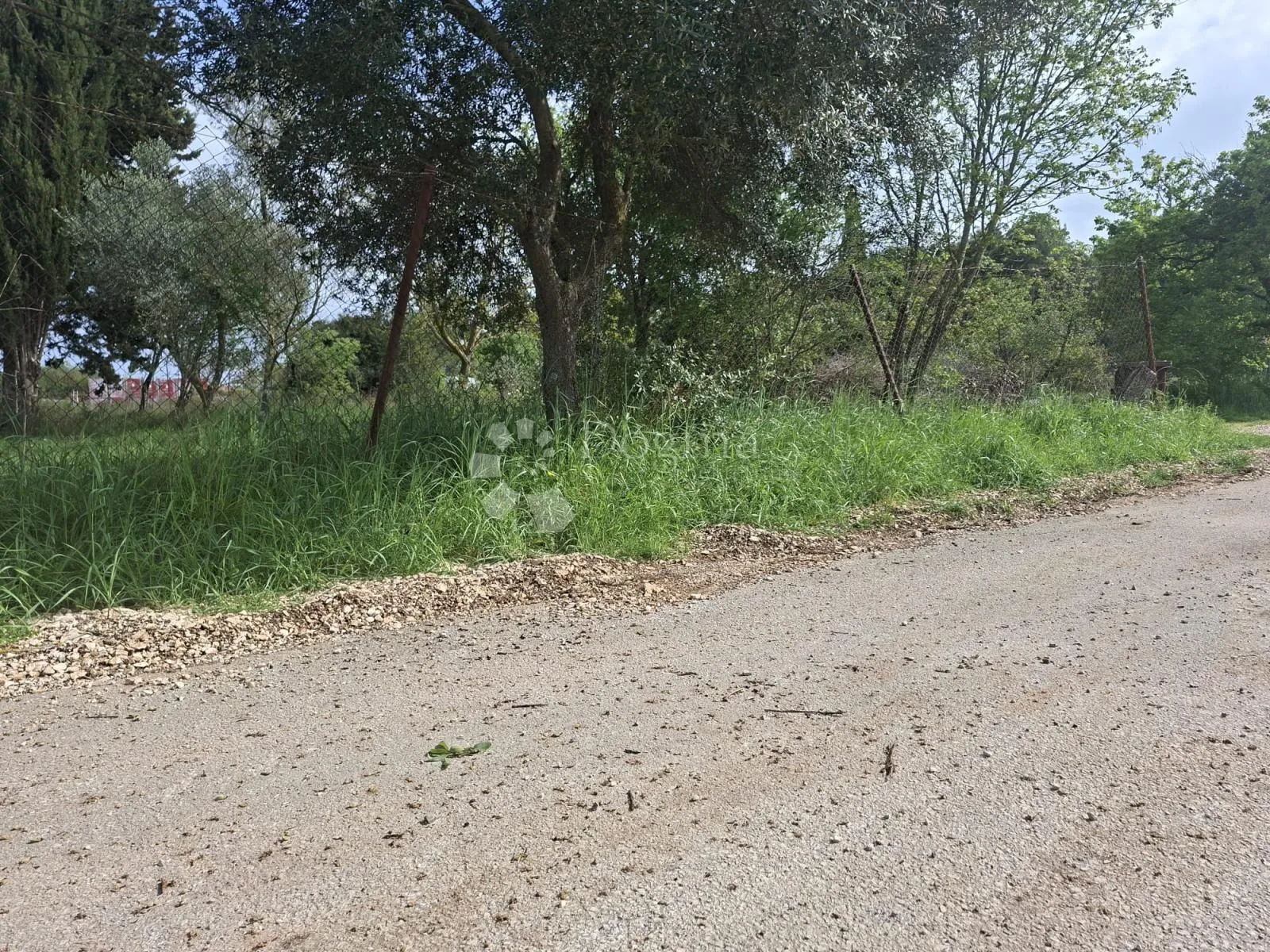 štinjan – zemljište s potencijalom za 8 stanova! - slika 3