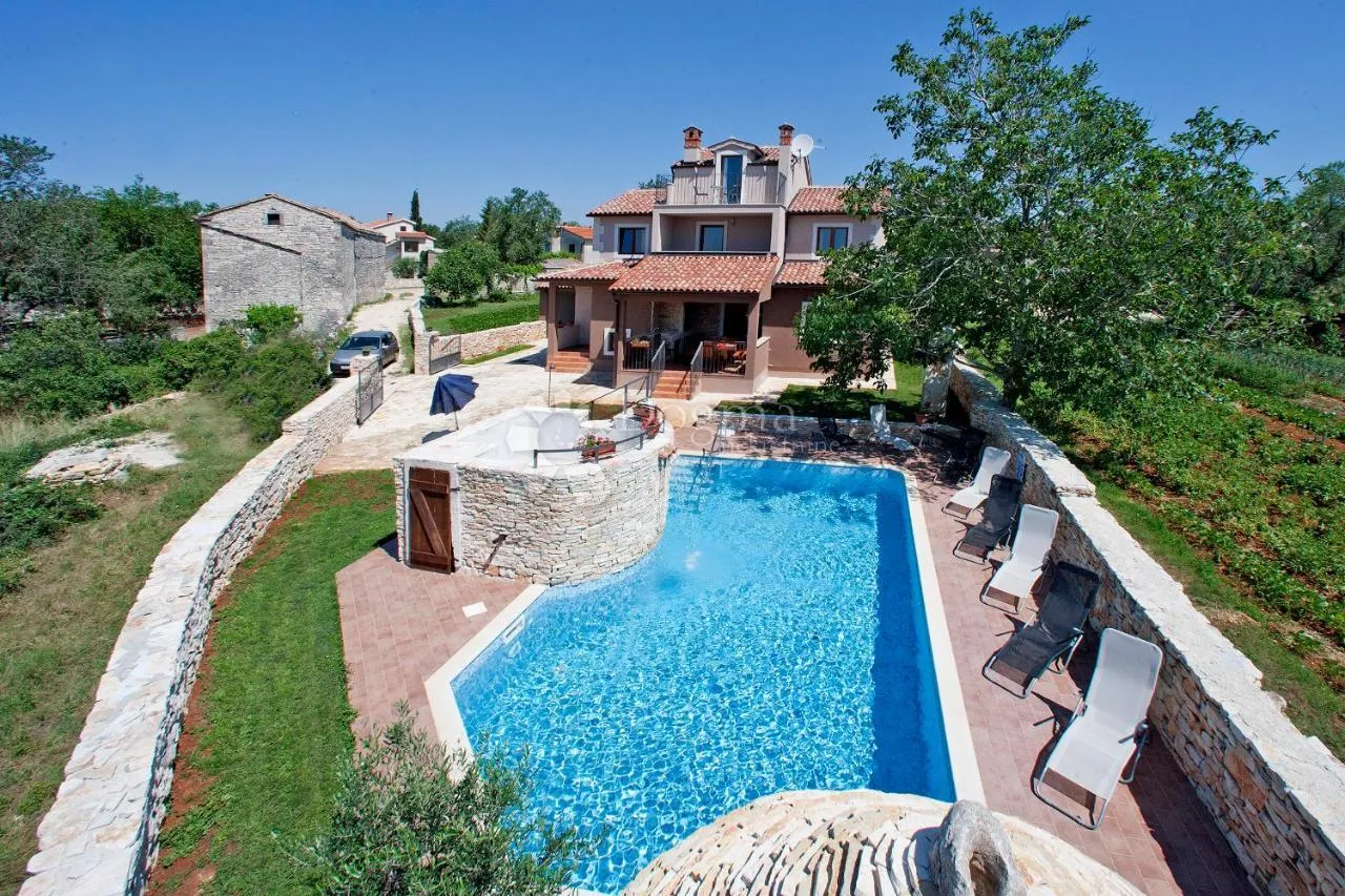 prekrasna vila sa jedinstvenim kažun bazenom - slika 29