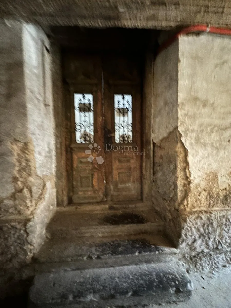 poslono stambena zgrada centar otočac - slika 21
