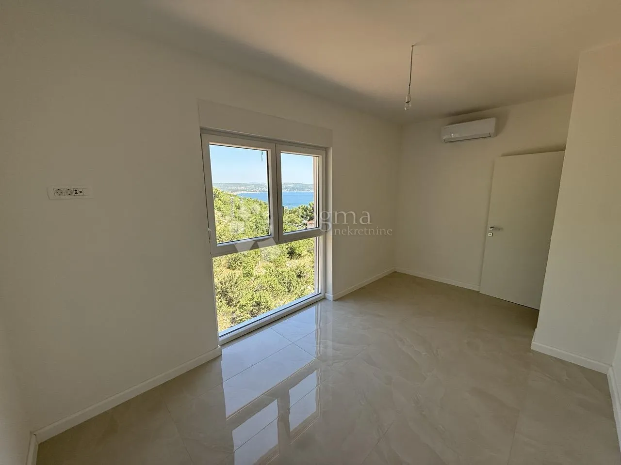 penthouse novogradnja seline pogled na more - slika 16