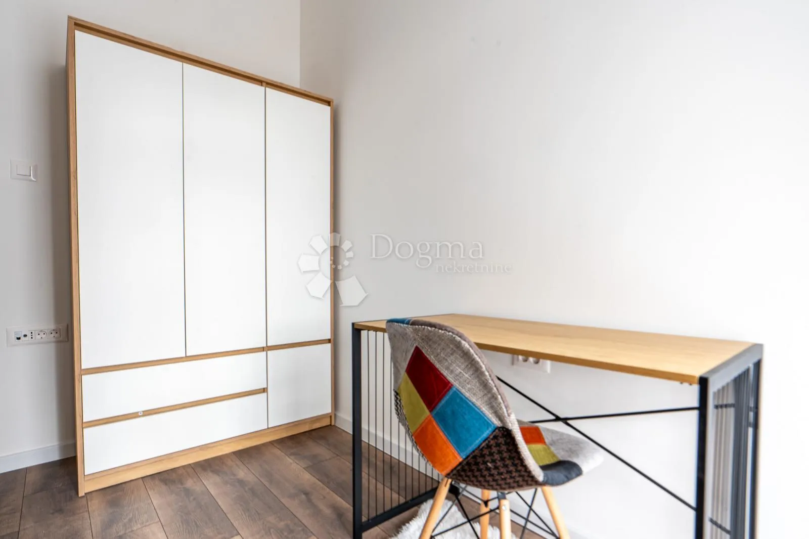 rijeka adaptiran, namješten stan 4s+db sa velikim balkonom - slika 12