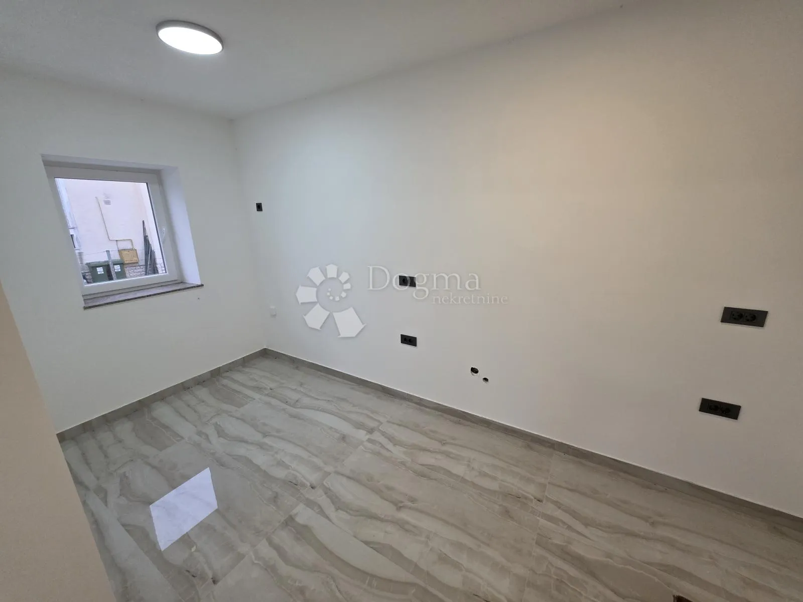 u popunosti renoviran stan sa okućnicom u zlataru površine 102m² - slika 8
