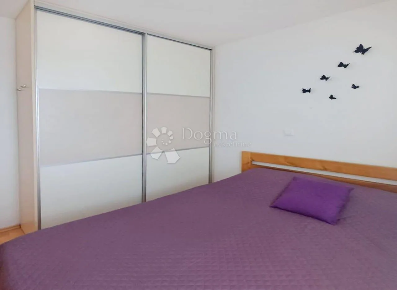 poreč (okolica) - namješten stan sa 2ss+db - slika 6
