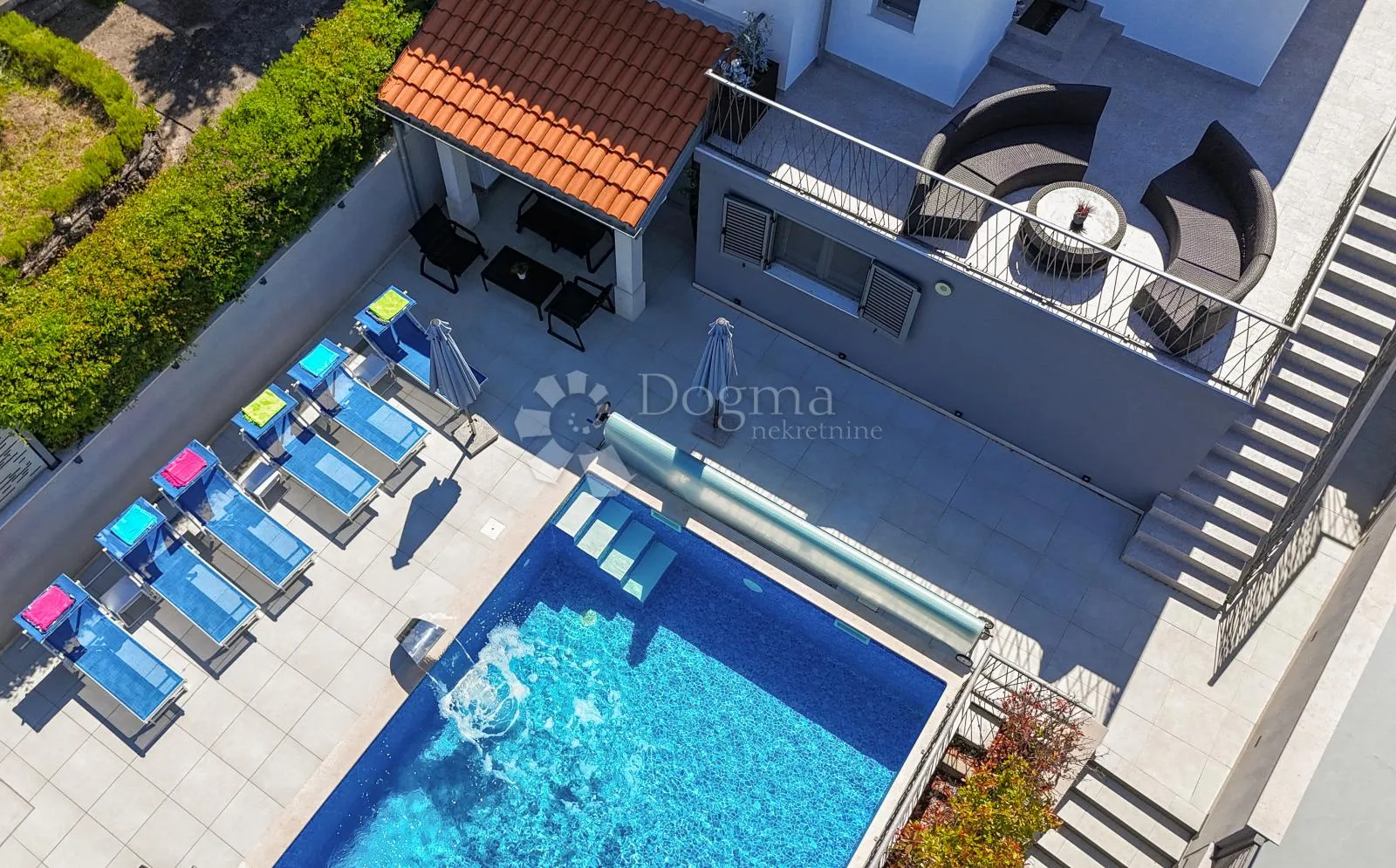 vila s bazenom na krku – odmor i investicija! - slika 4
