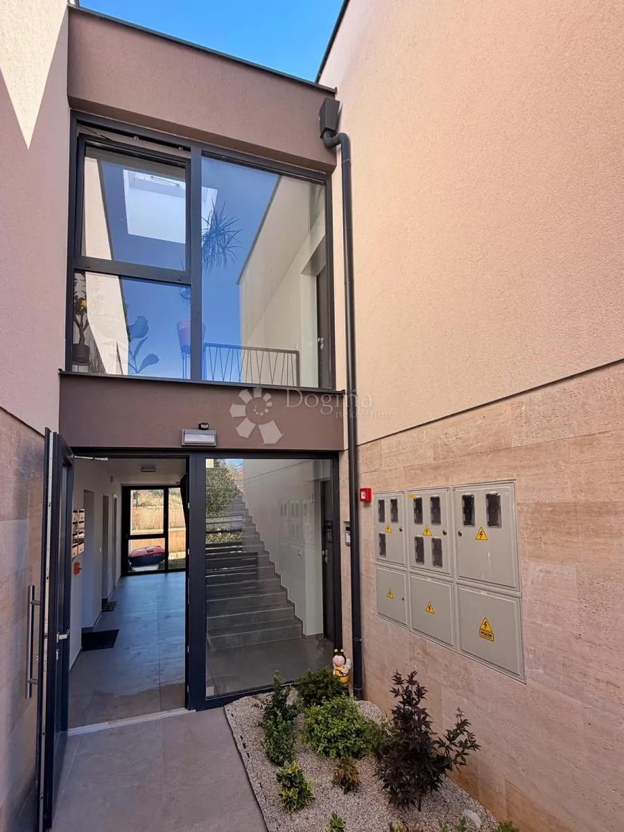 moderan stan 62,50 m² u novogradnji – 200 m od mora - slika 18