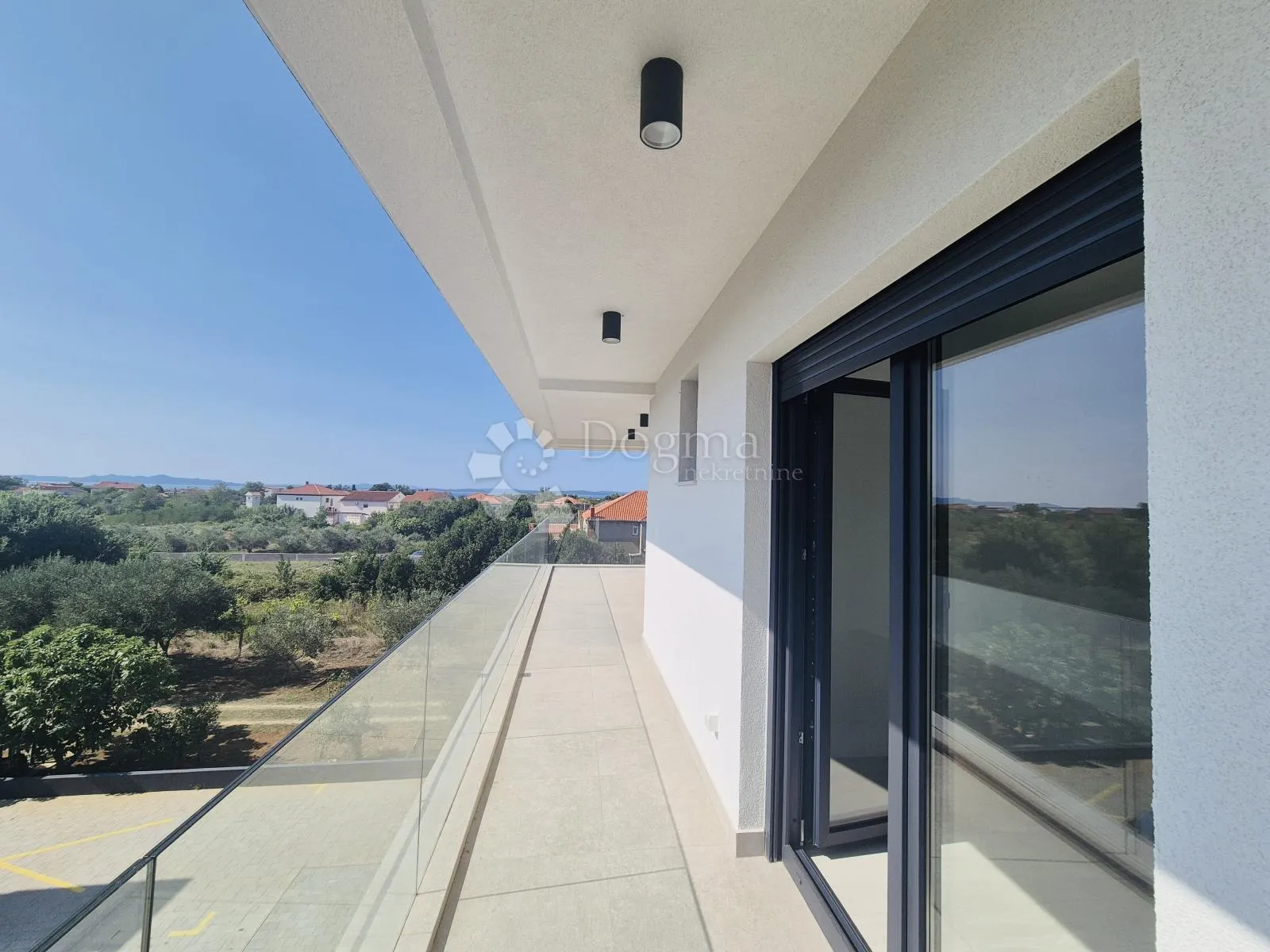 penthouse nadomak mora i s impresivnim terasama i s uporabnom dozvolom - slika 2