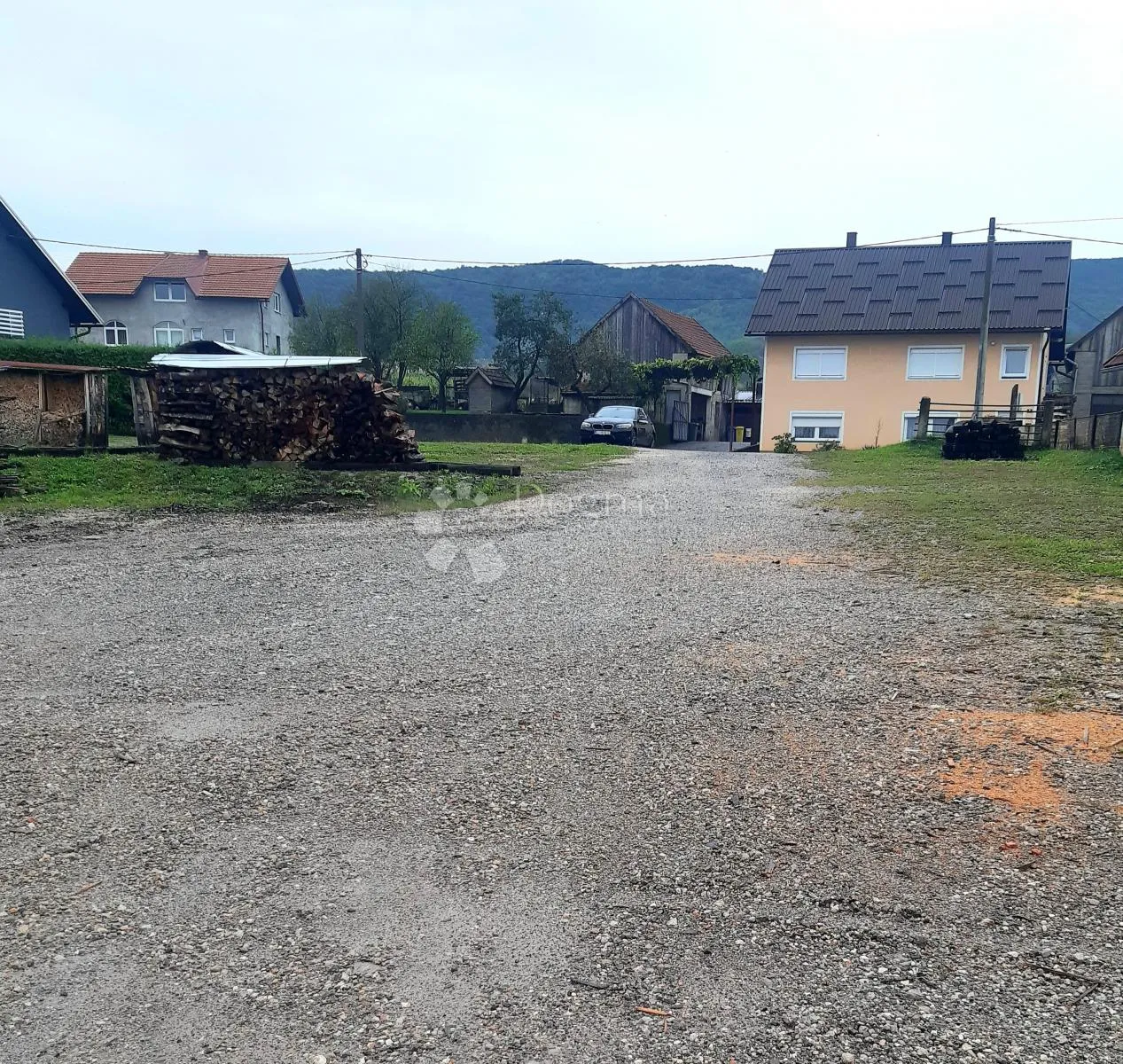 hala u ogulinu - slika 4