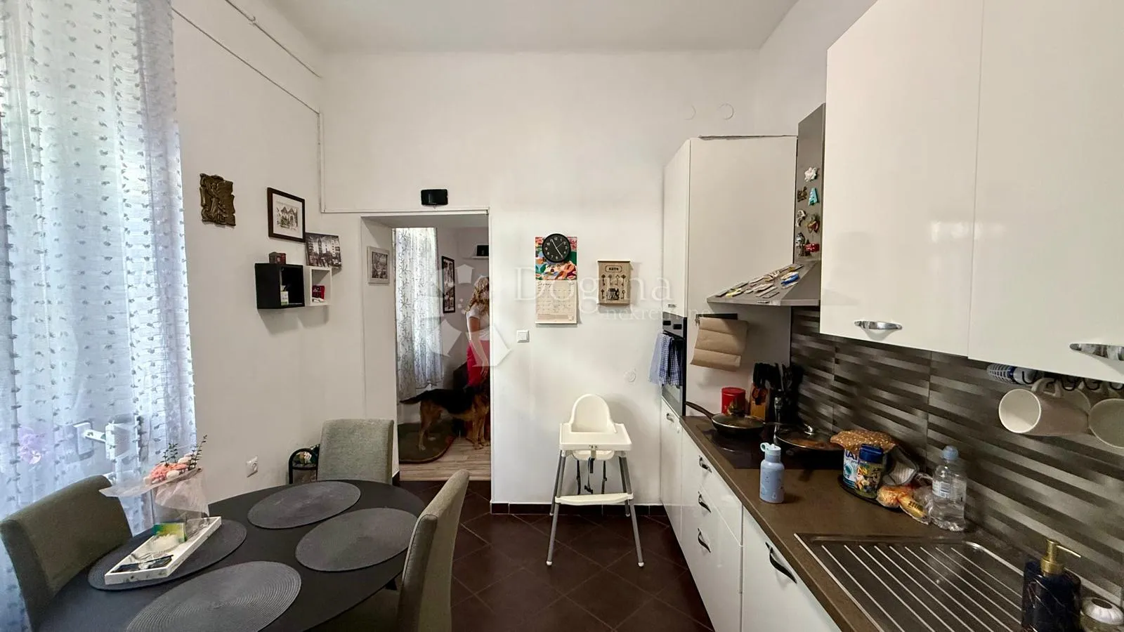uredan dvosoban stan 55,03 m² u mirnoj zgradi s tri stana - slika 4