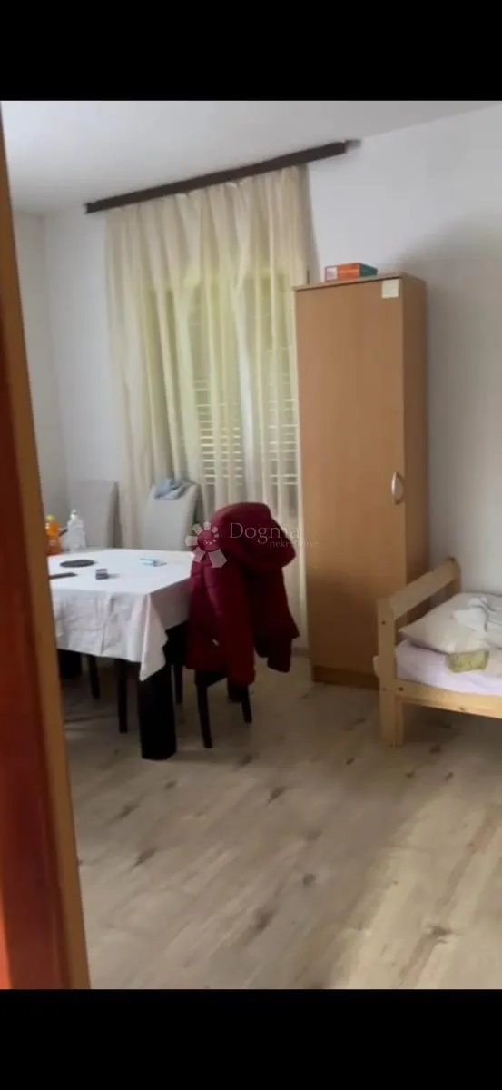 novija kućica kraj rijeke i toplica - slika 7