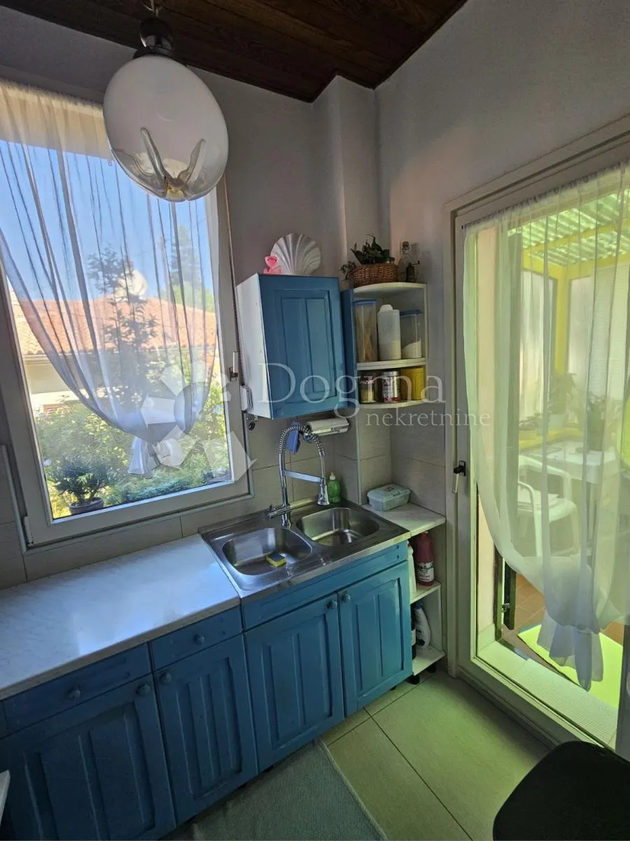 stan + apartman + garaža + konoba + vrt - slika 12