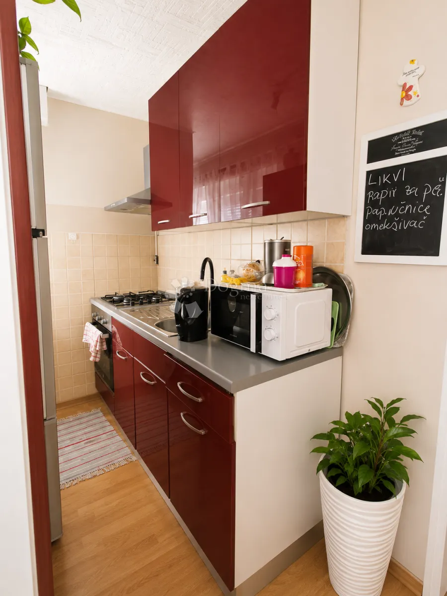namješten trosoban stan | 56 m² | 2. kat - slika 11