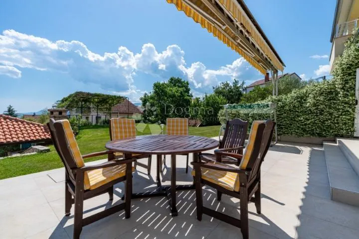 srdoči-240m2 više parkirna mjesta,okućnice 931m2 - slika 8