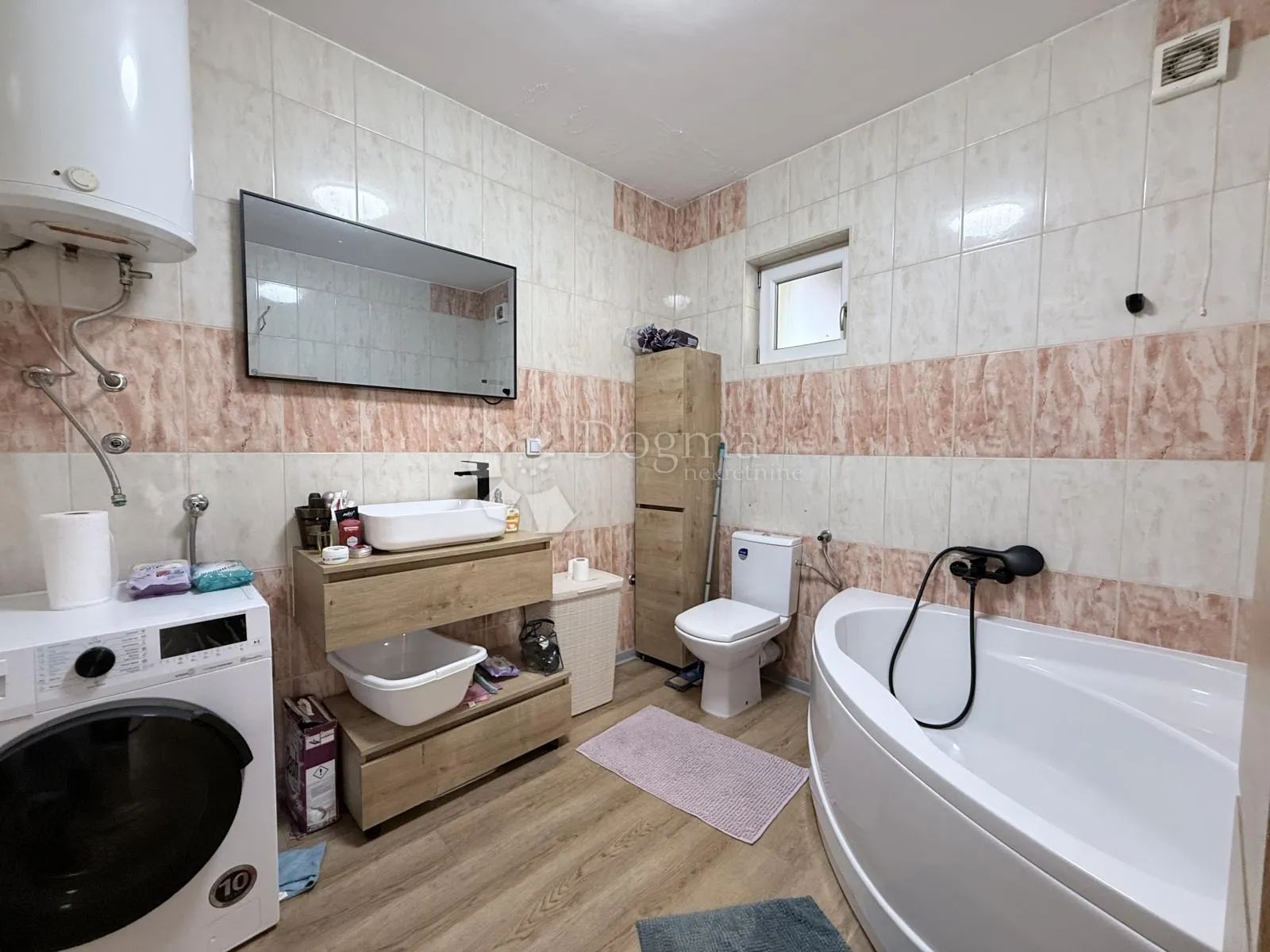 prostrana obiteljska kuća u petrinji - 230m² - slika 7