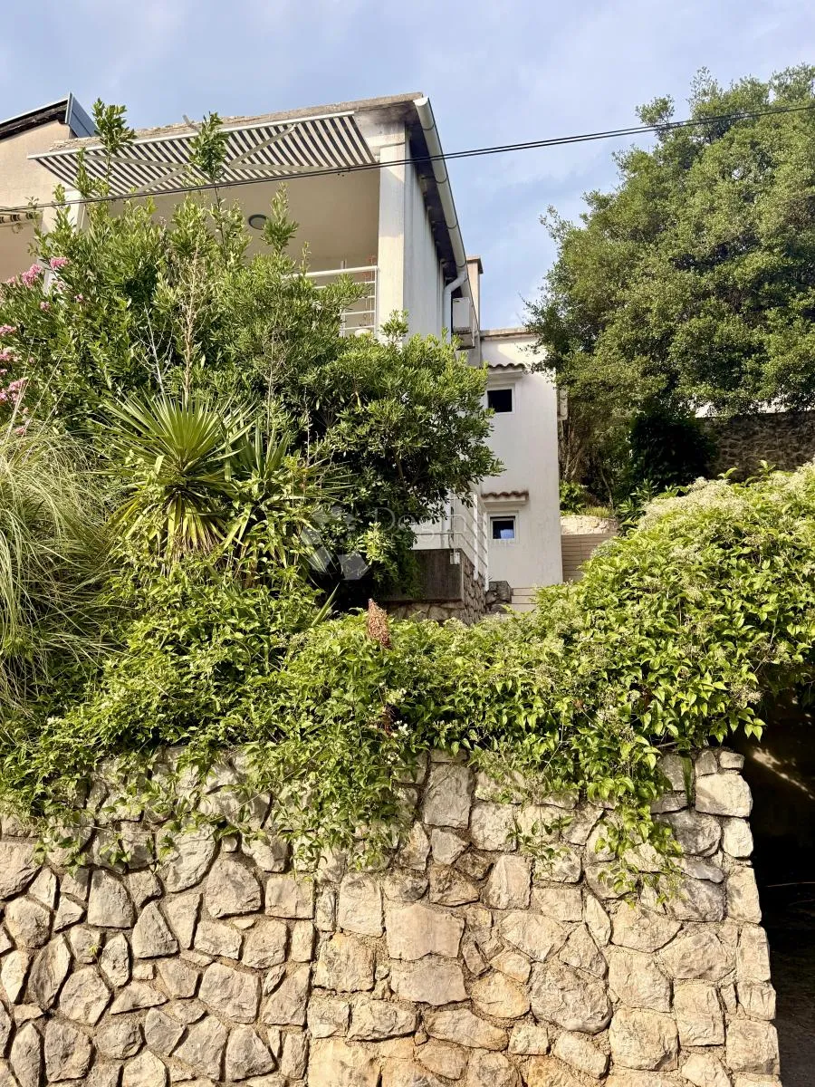 dvojna kuća na izvrsnoj lokaciji, samo 40 m od mora - slika 24