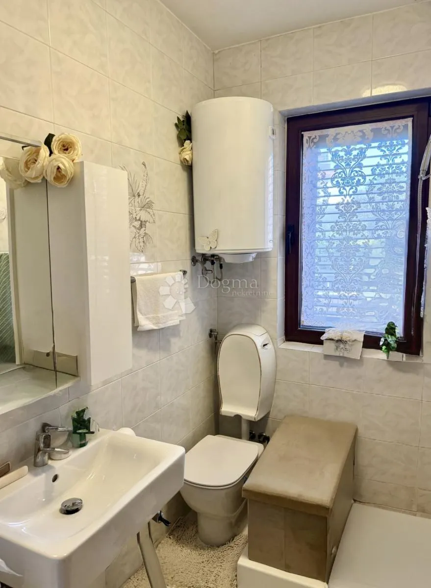 predivna kuća sa 4 stambene jedinice - rovinj - slika 25