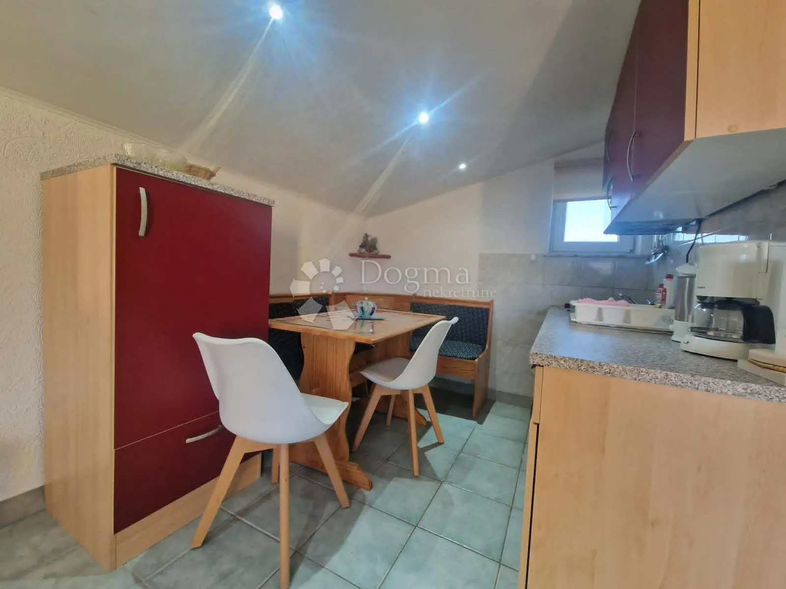 vrsi - zukve - apartmanska kuća u blizini mora - slika 5
