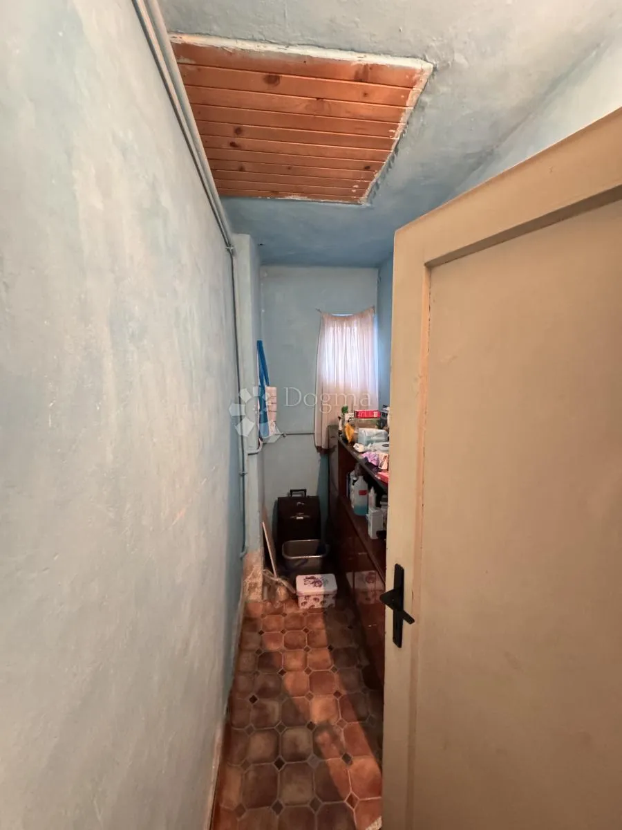 potencijal za gradnju nove kuće - 504 m2 - slika 13