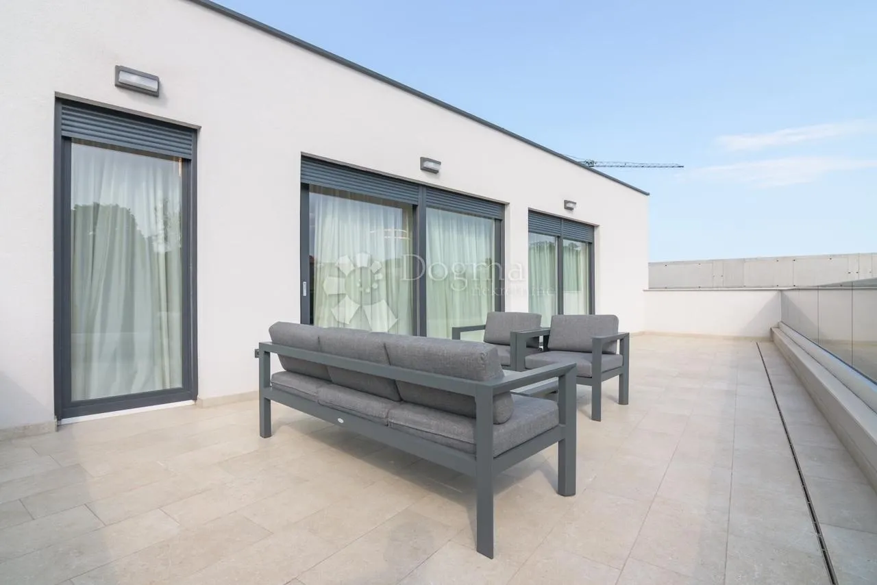 remete – penthouse 112 m² + 45 m² terasa novogradnja 2023 - slika 33