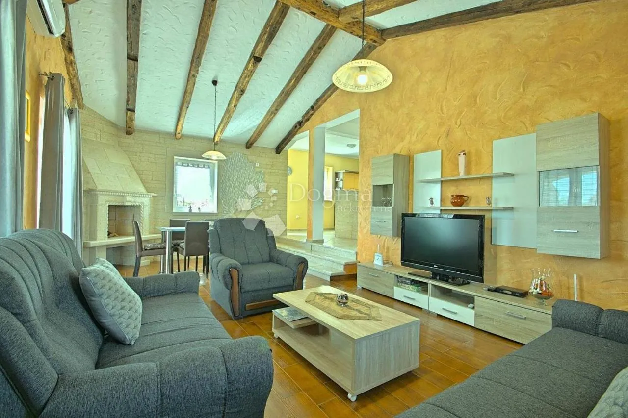 poreč, okolica, prekrasna vila sa bazenom - slika 5