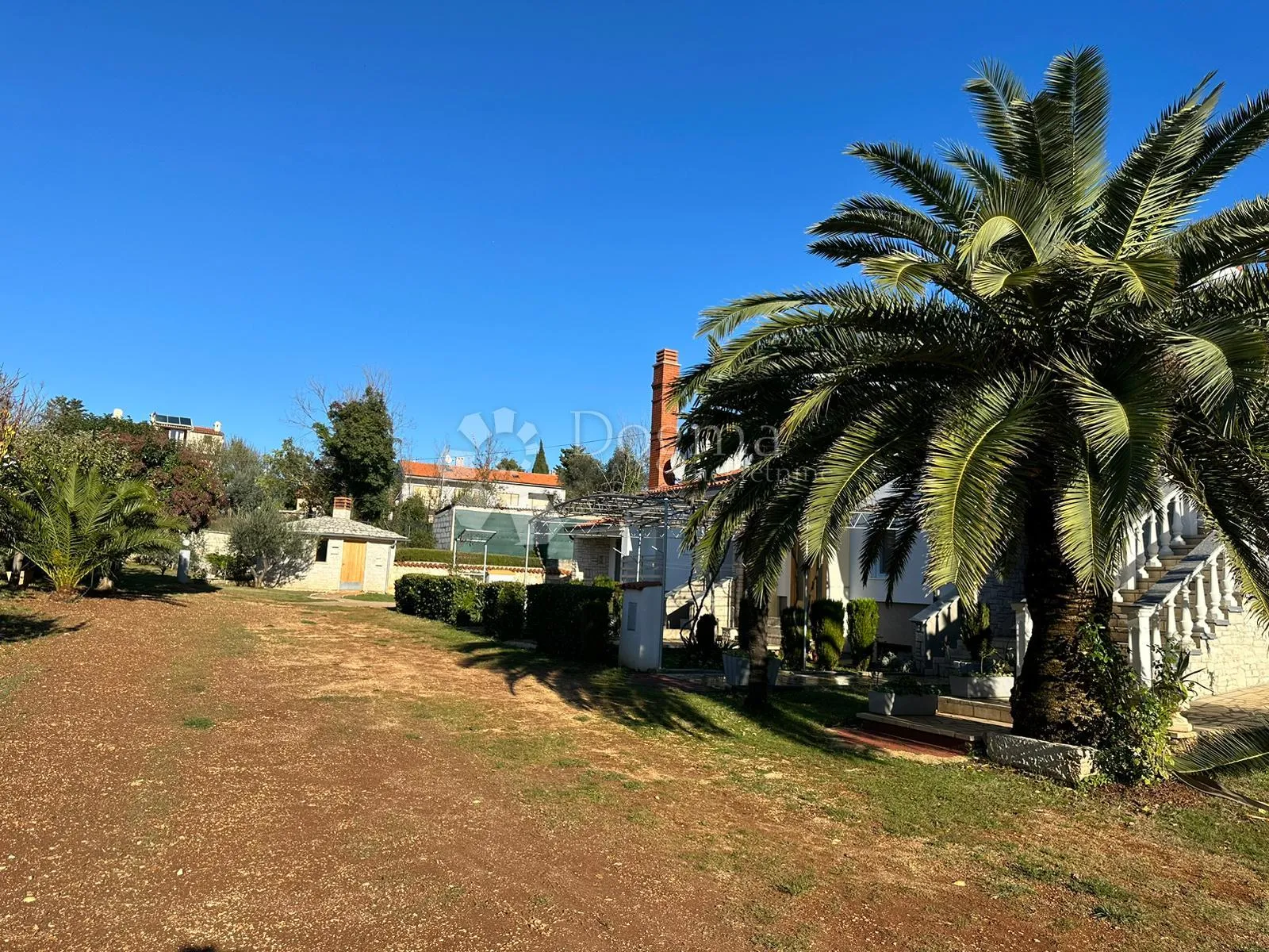apartmanska kuća na 50 metara do mora - slika 4