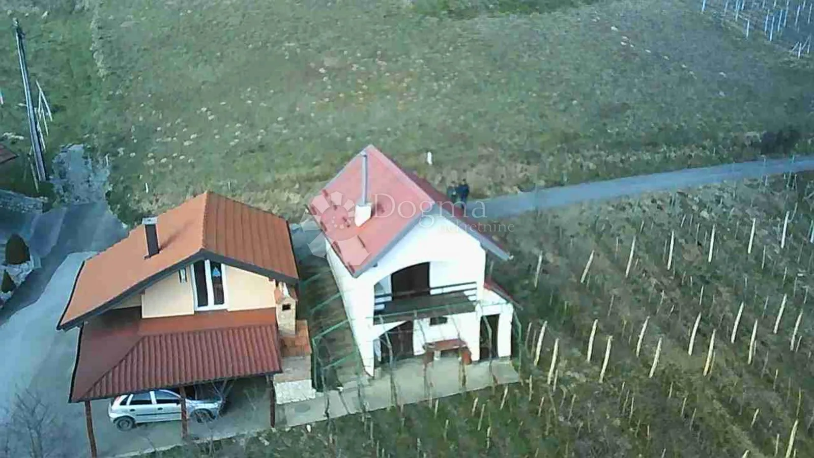 dvije vikendice sa vinogradom na brijegu iznad krapine! - slika 22