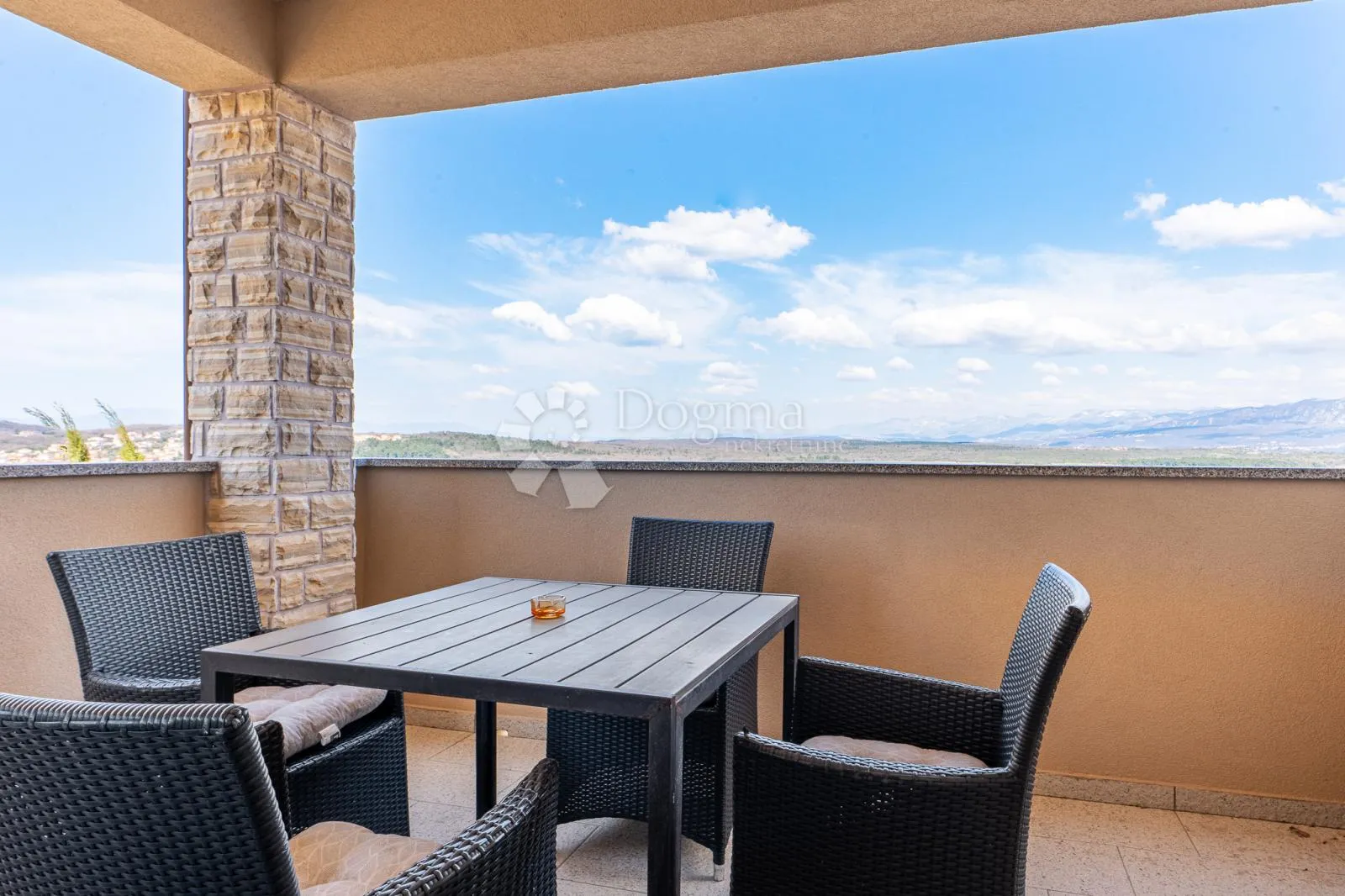 klimno, apartman na samo 250m od mora - slika 3
