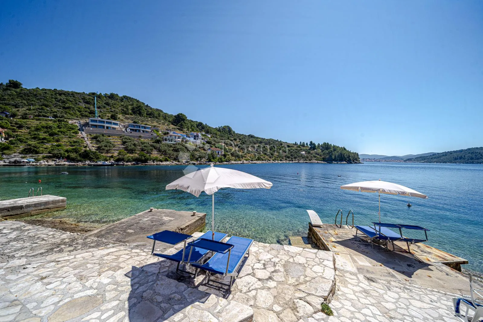 prvi red do mora: samoodrživa apartmanska vila s uhodanim poslovanjem – vela luka, korčula - slika 69