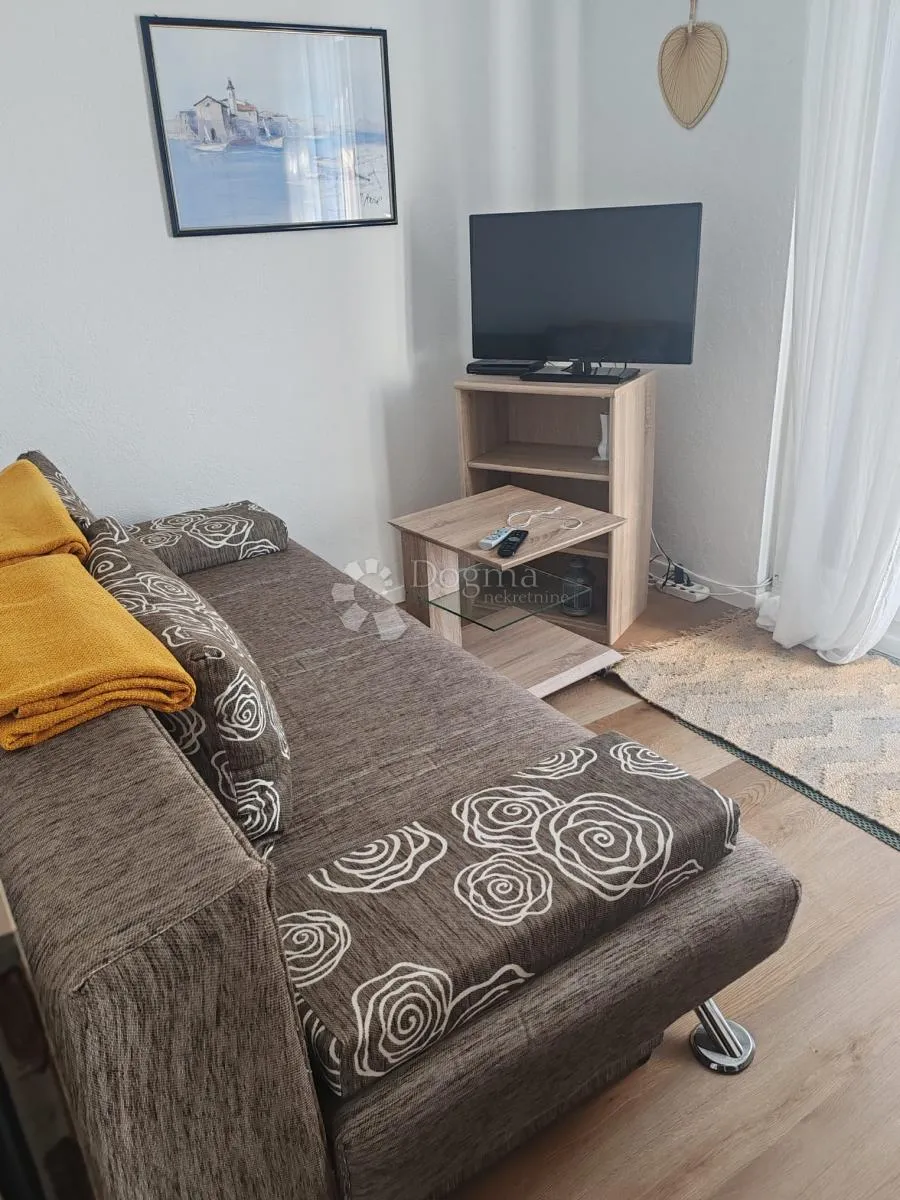 srima - atraktivna kuća u prvom redu do plaže s predivnim vrtom - slika 26