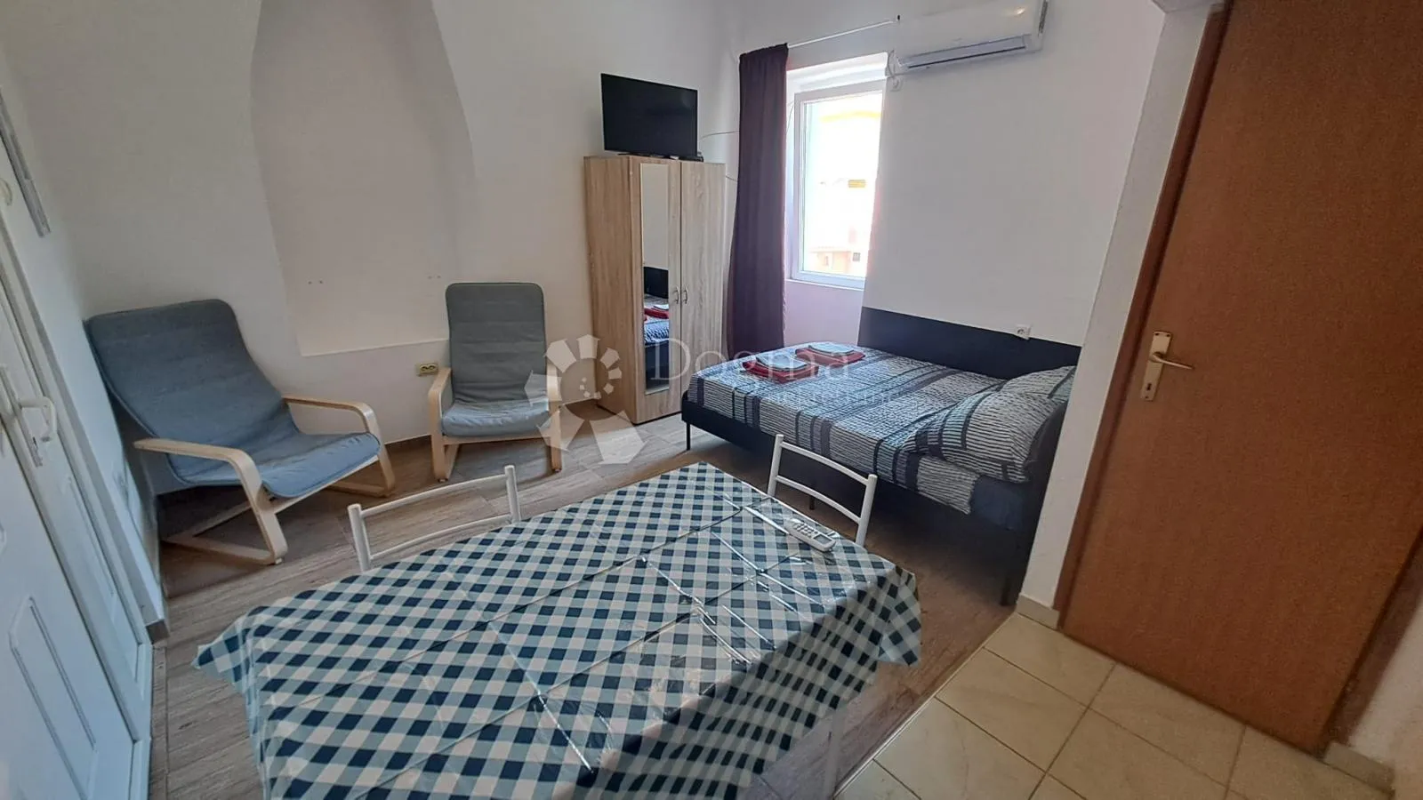 četverosoban stan u centru pule - 4 studio apartmana - slika 16