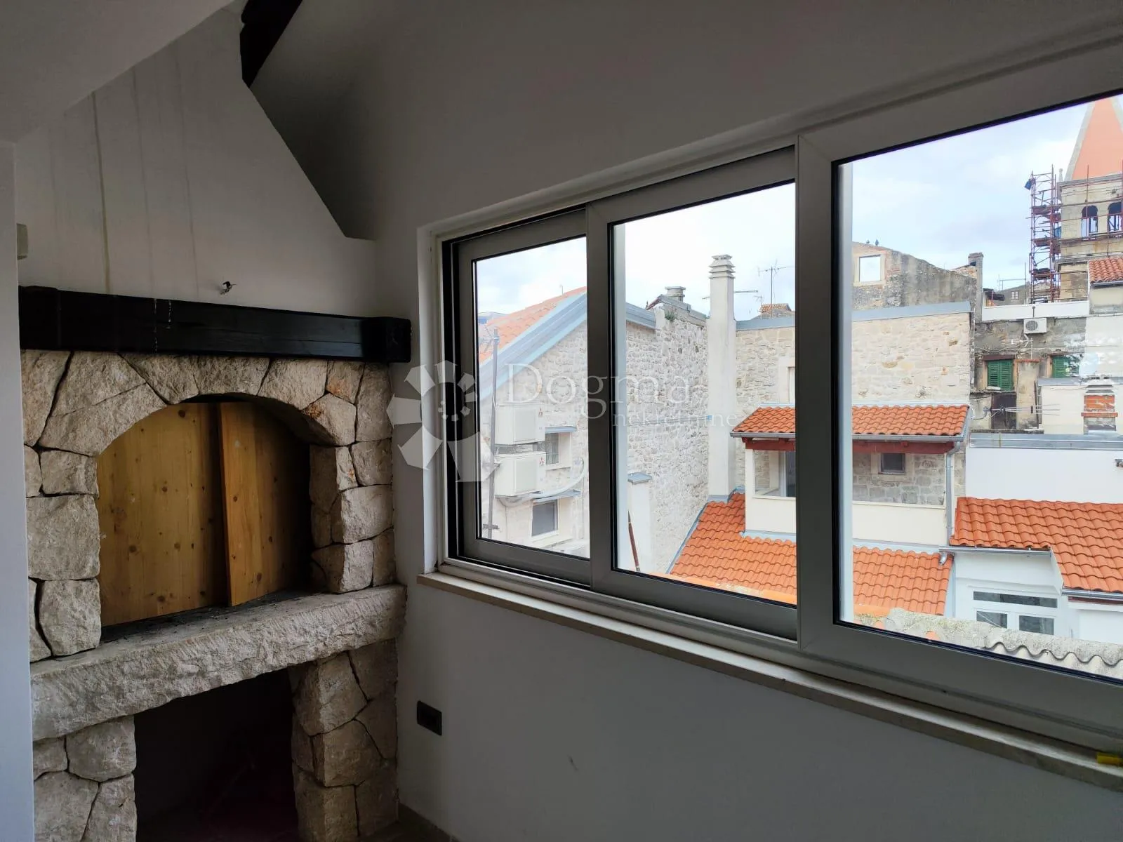 šibenik- dvoetažni stan u centru grada samo kod nas! - slika 15