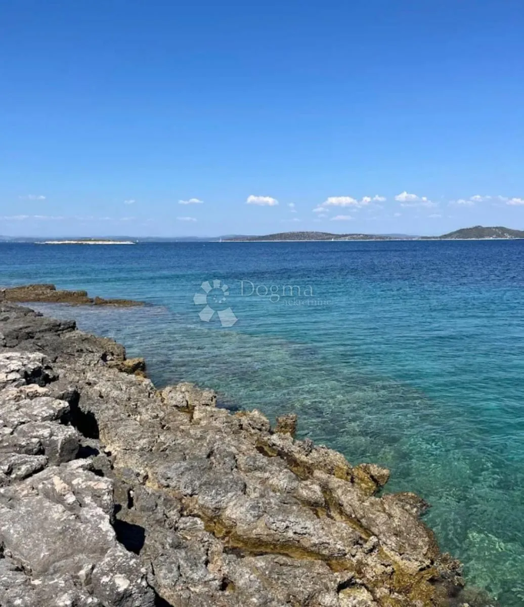 otok žirje - zemljište s otvorenim pogledom na more s mogućnošću gradnje 3 objekta - slika 4
