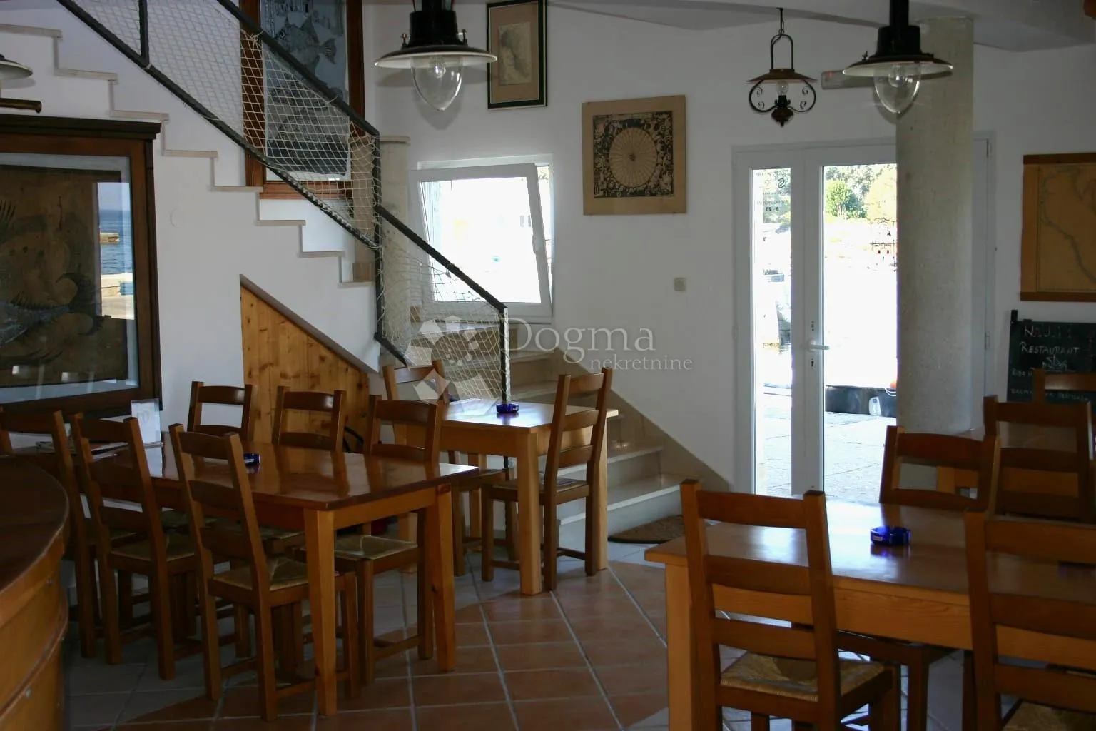 silba,rijetka prilika 5m od mora - kamena kuća s restoranom (292m2) - - slika 8