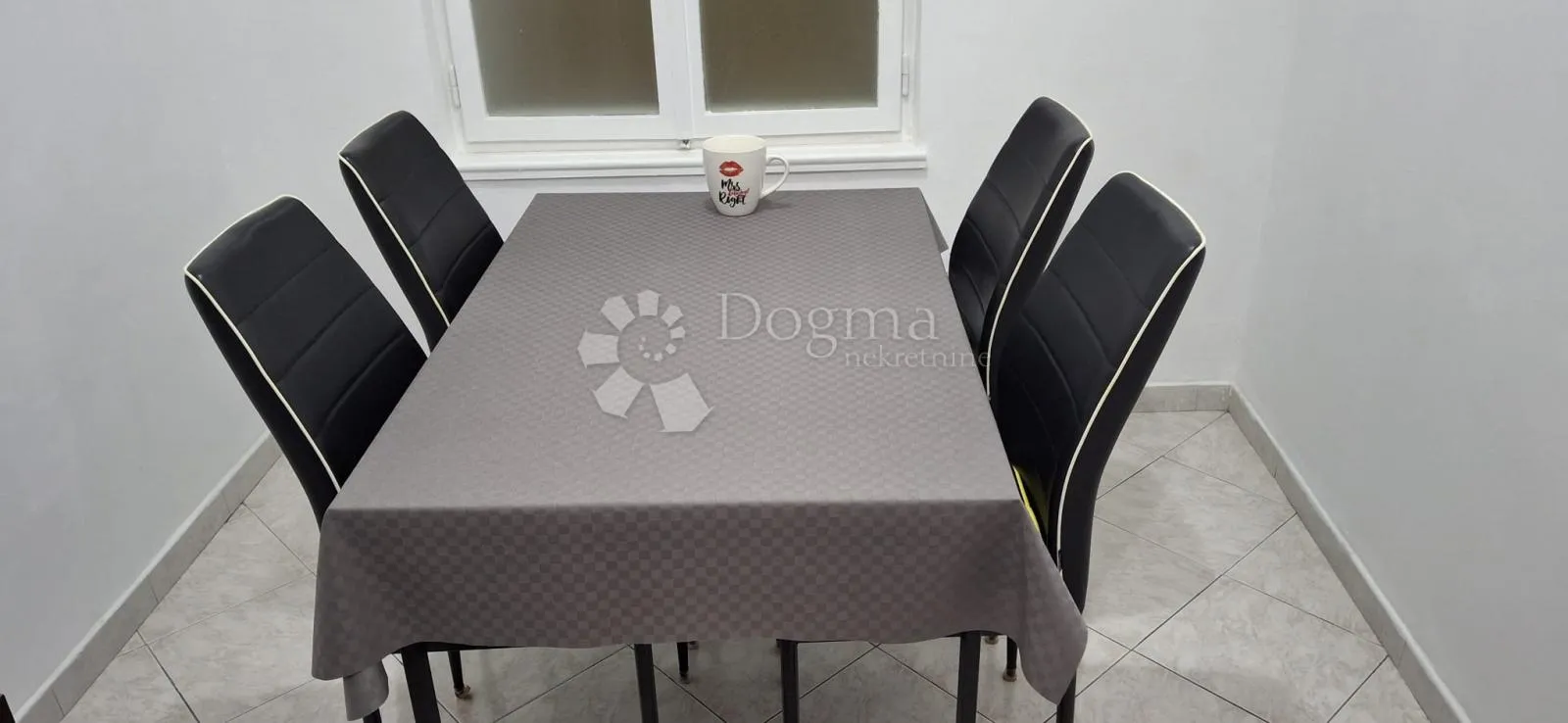 senj, apartman u strogom centru - slika 3