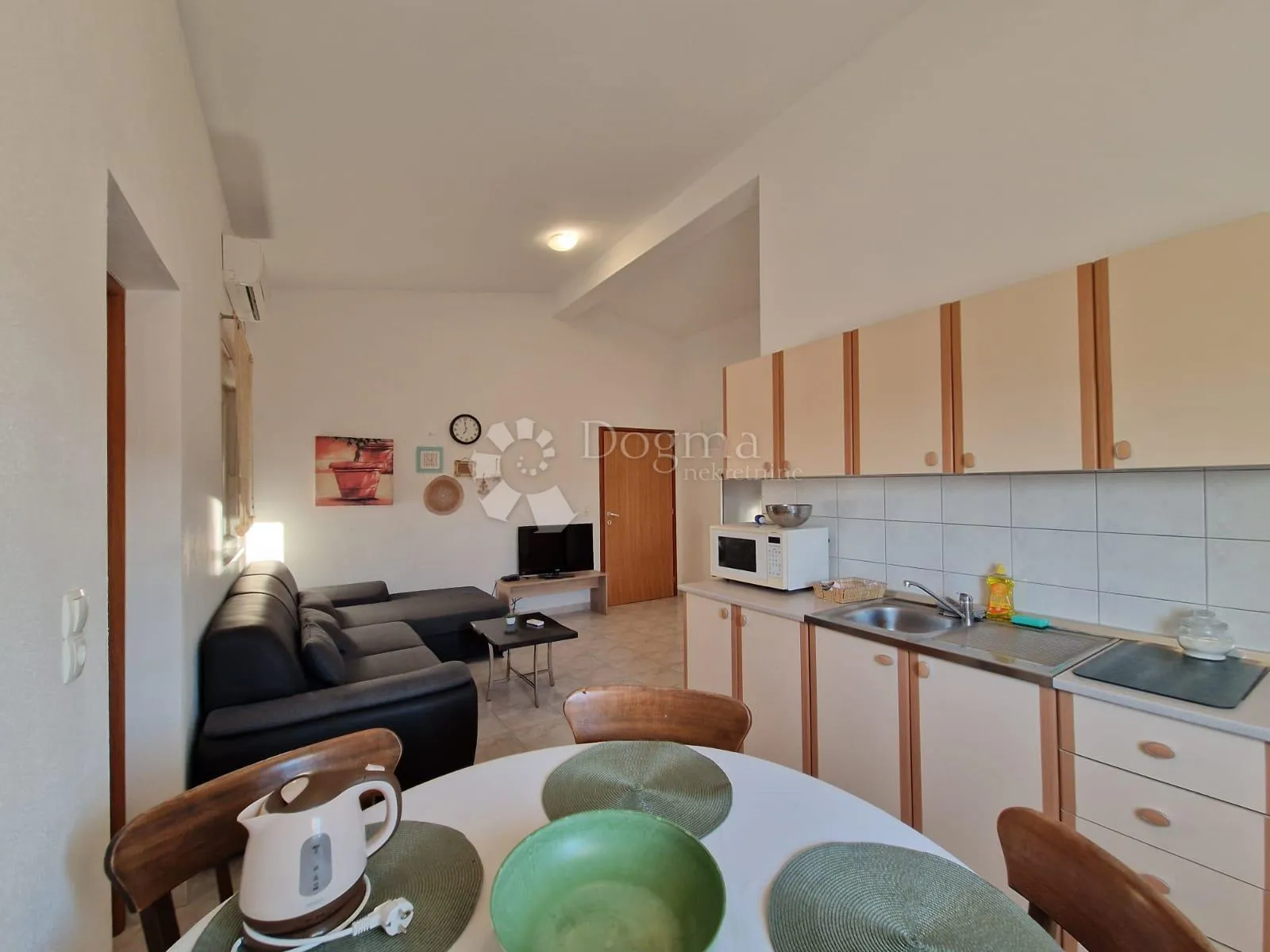 dva apartmana s pogledom na more 100m od plaže tax free - slika 9