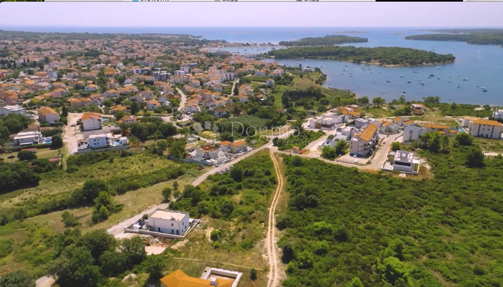 parcela s pogledom na more! - slika 1