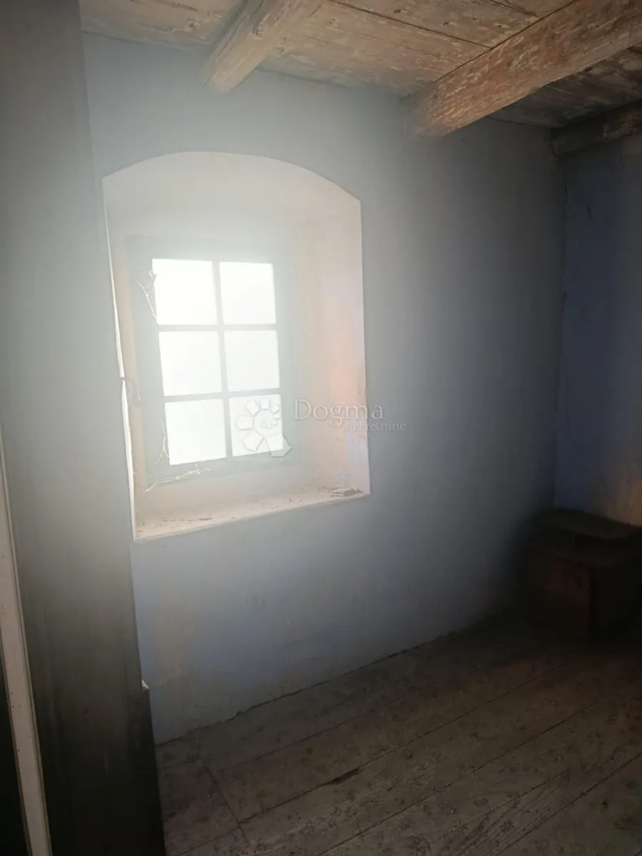 kamena kuća 157m s dvorištem i pogledom na more - slika 7