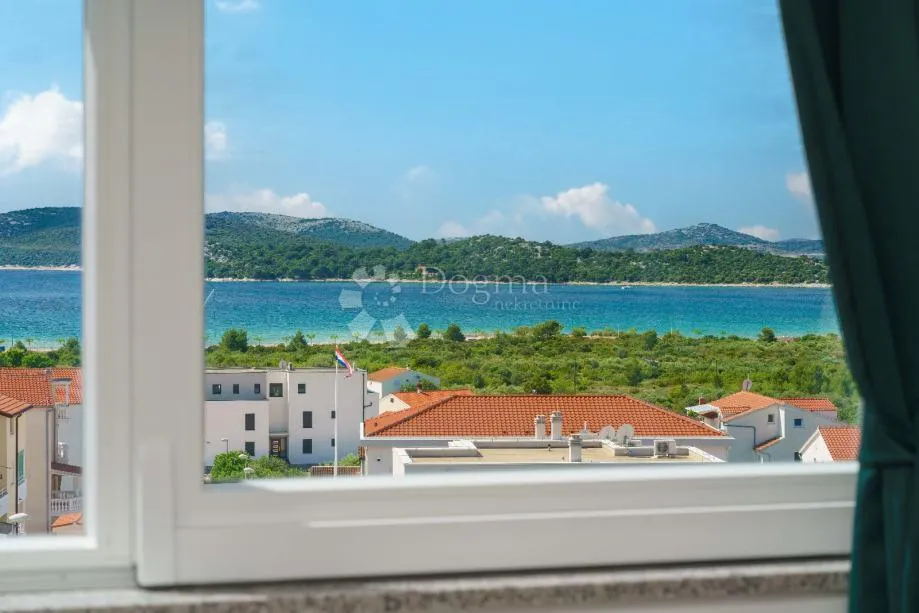 vodice – luksuzna novogradnja s bazenom i panoramskim pogledom na more - slika 7