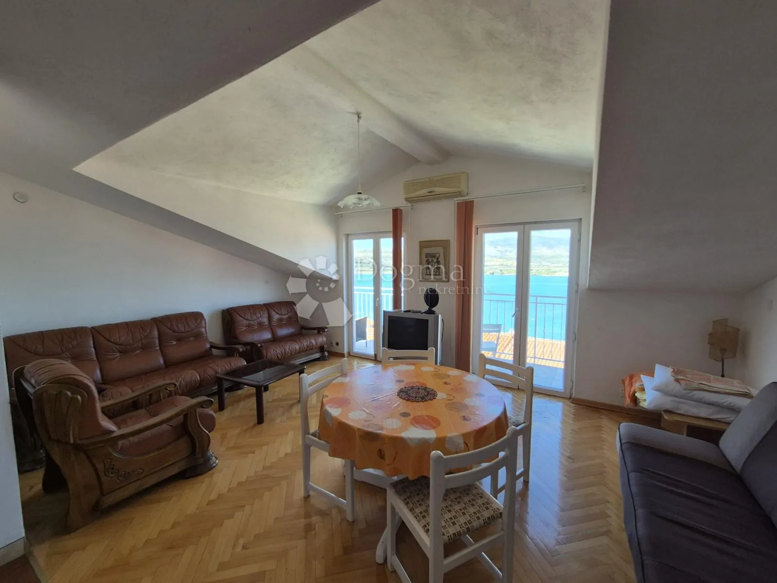 prostrana apartmanska kuća sa panoramskim pogledom na more - slika 44