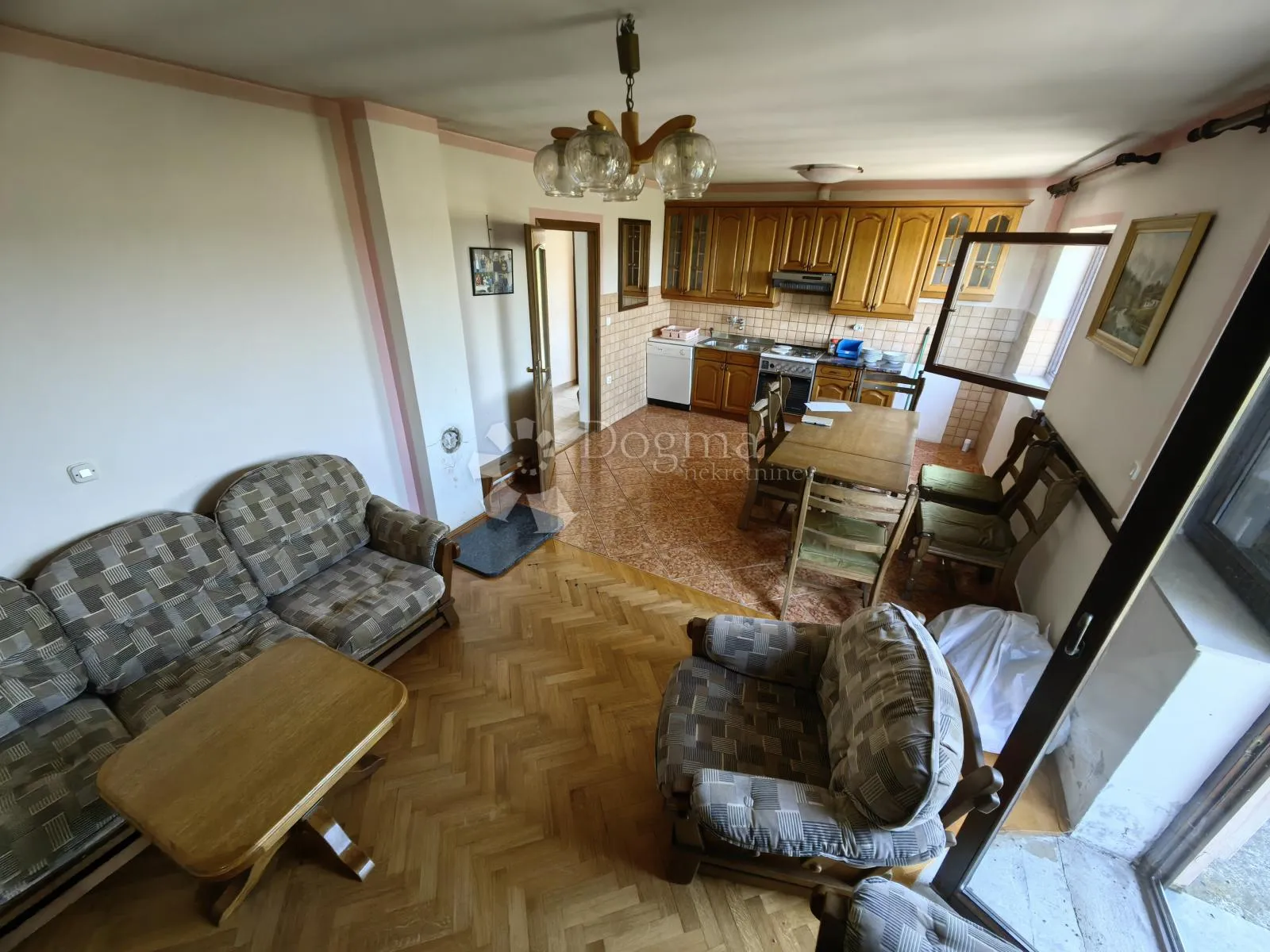 predivna kuća u mirnom dijelu orahovice - slika 5
