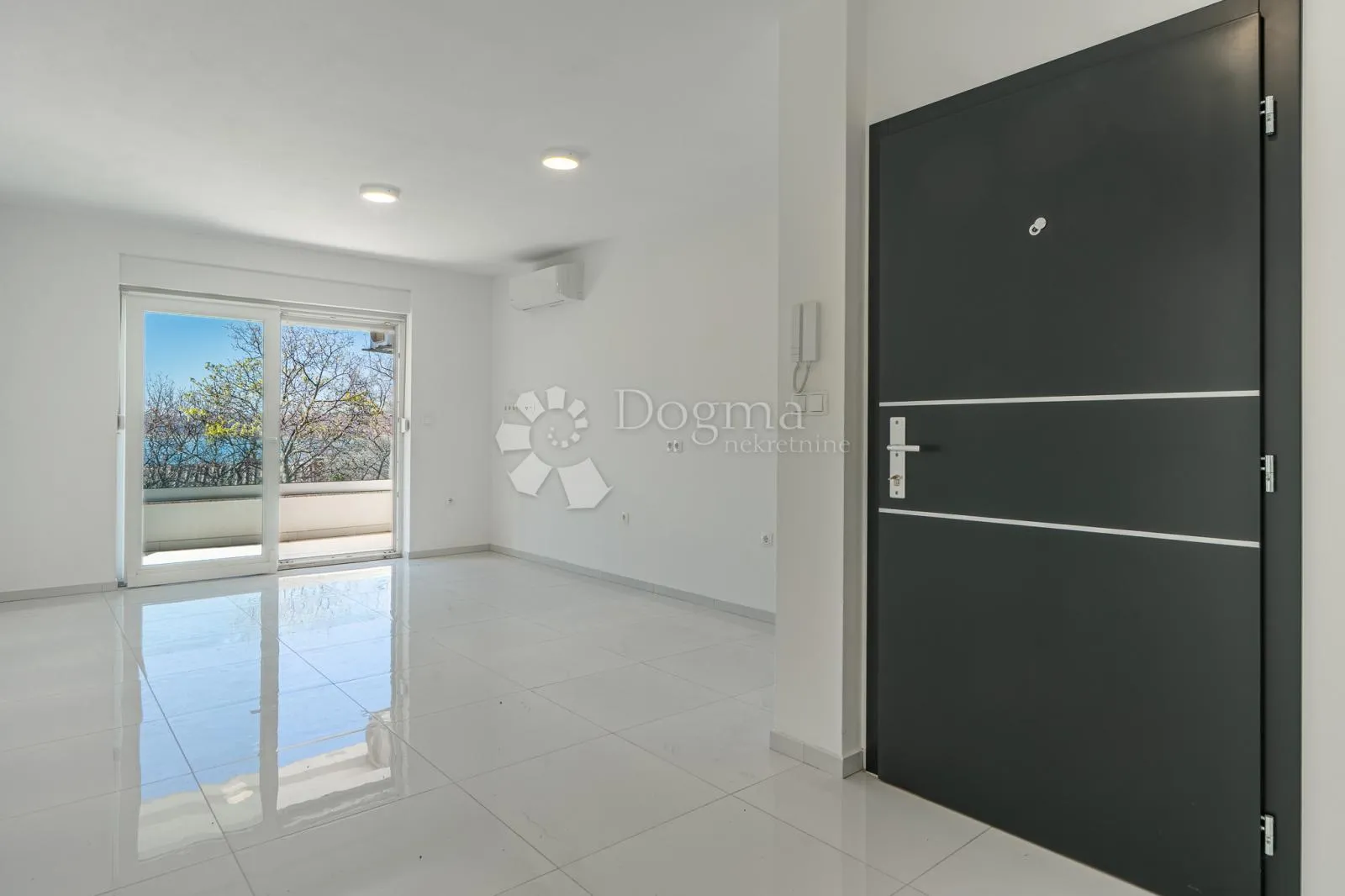 apartman u blizini plaže - slika 3