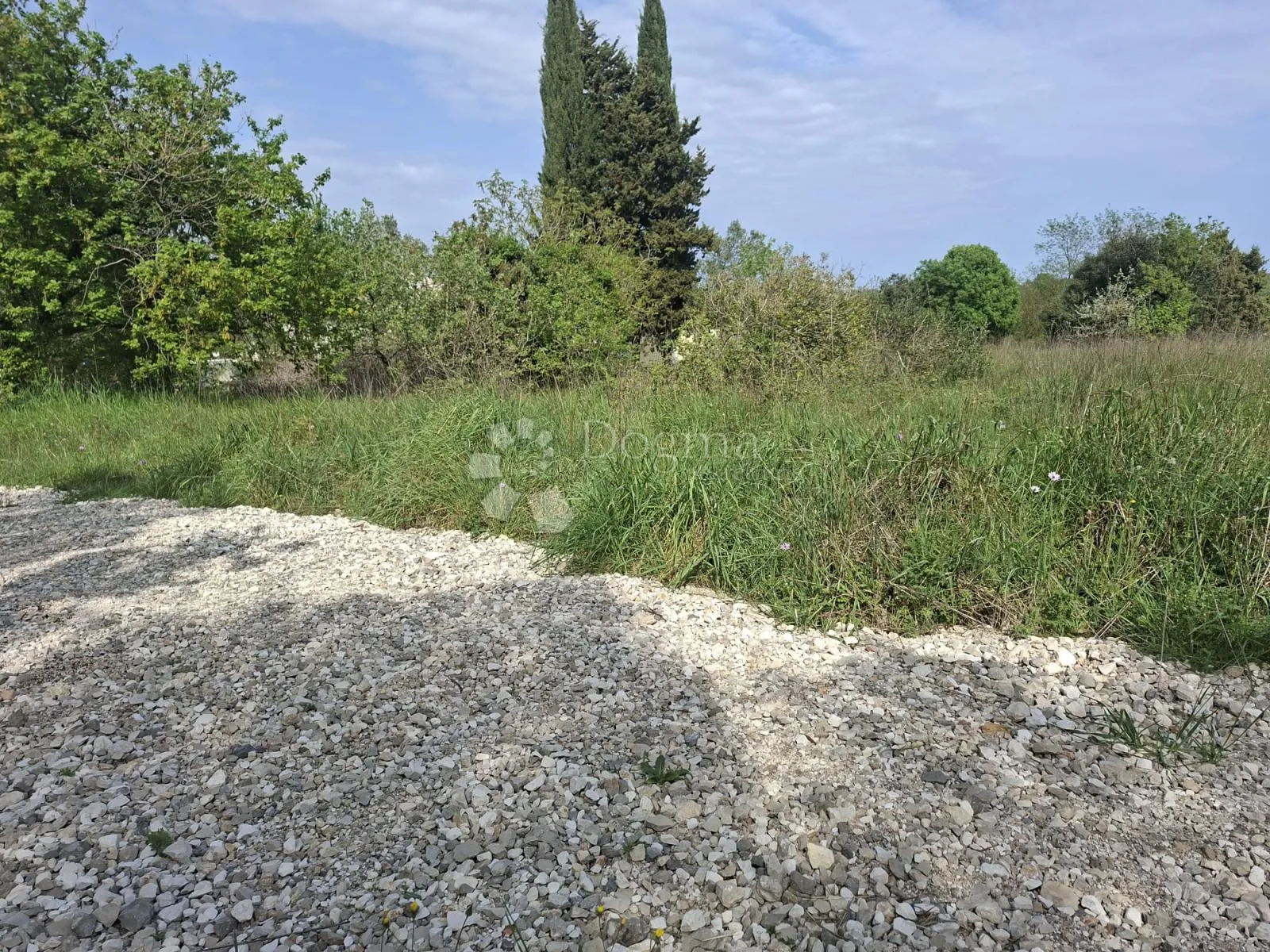 štinjan – zemljište s potencijalom za 8 stanova! - slika 2