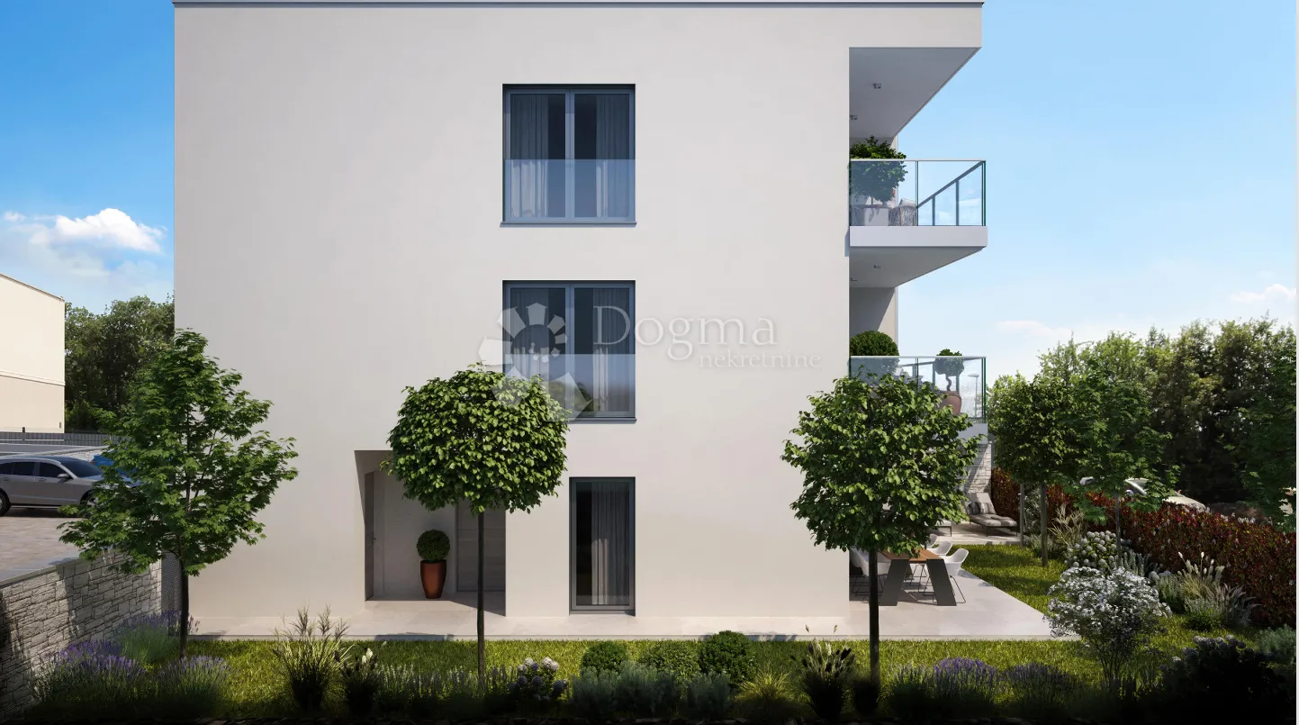 okolica umaga, moderni prizemni apartman s 115 m² privatne okućnice - slika 5