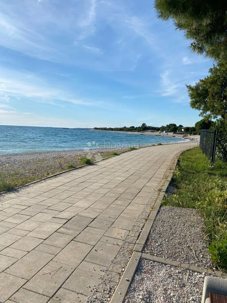 vaš privatni dašak mediterana nadomak centra peroja i plaže - slika 14