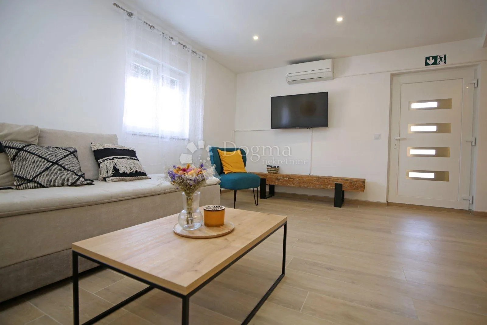 ekskluziv apartman zablaće prvi red do mora luksuz prilika - slika 16