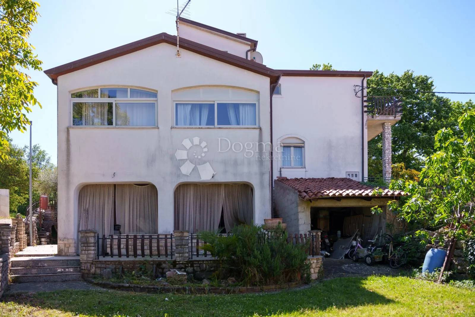 kuća sa 4 apartmana blizu mora - slika 4