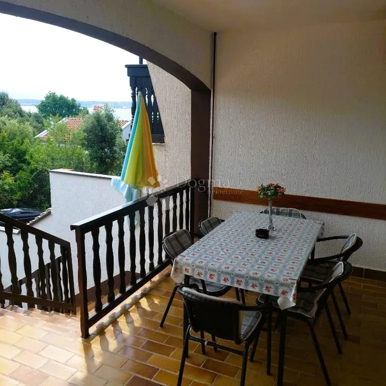 mediteranski dragulj: kuća s apartmanima i pogledom na more - slika 11