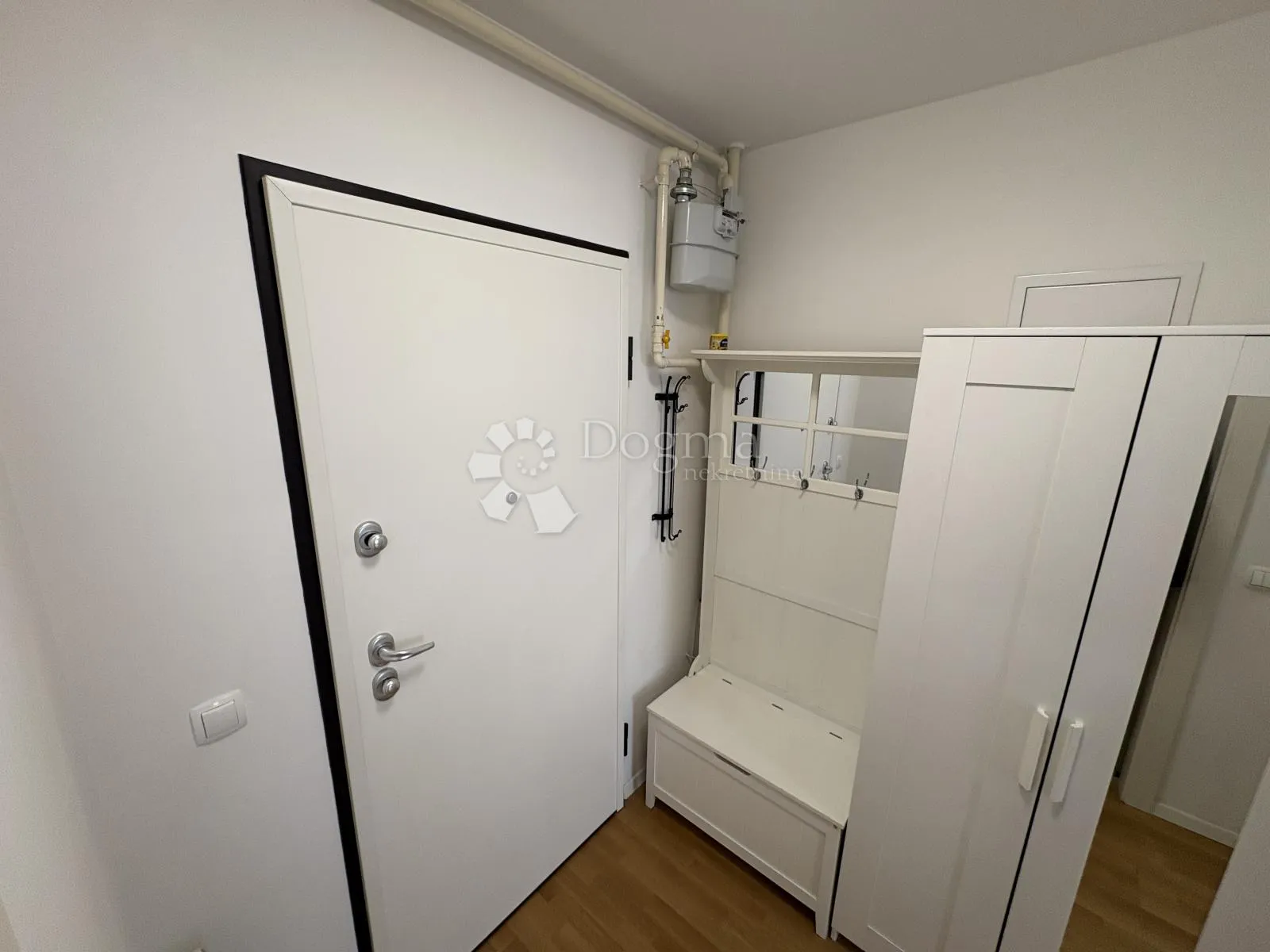 stan u iveru – odlična prilika za stanovanje, najam ili investiciju! - slika 6