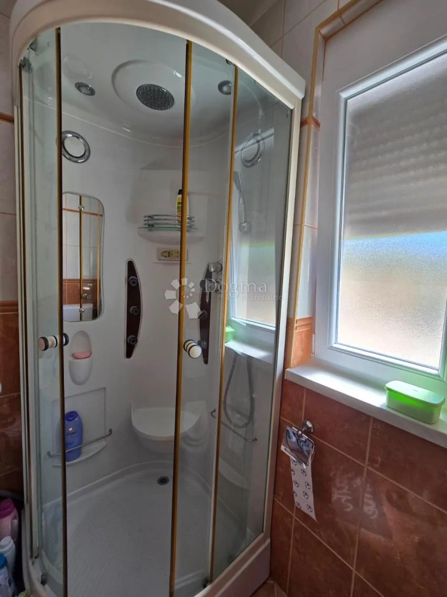 dodir mora i tišine – šarmantni apartman u srcu tkona - slika 9