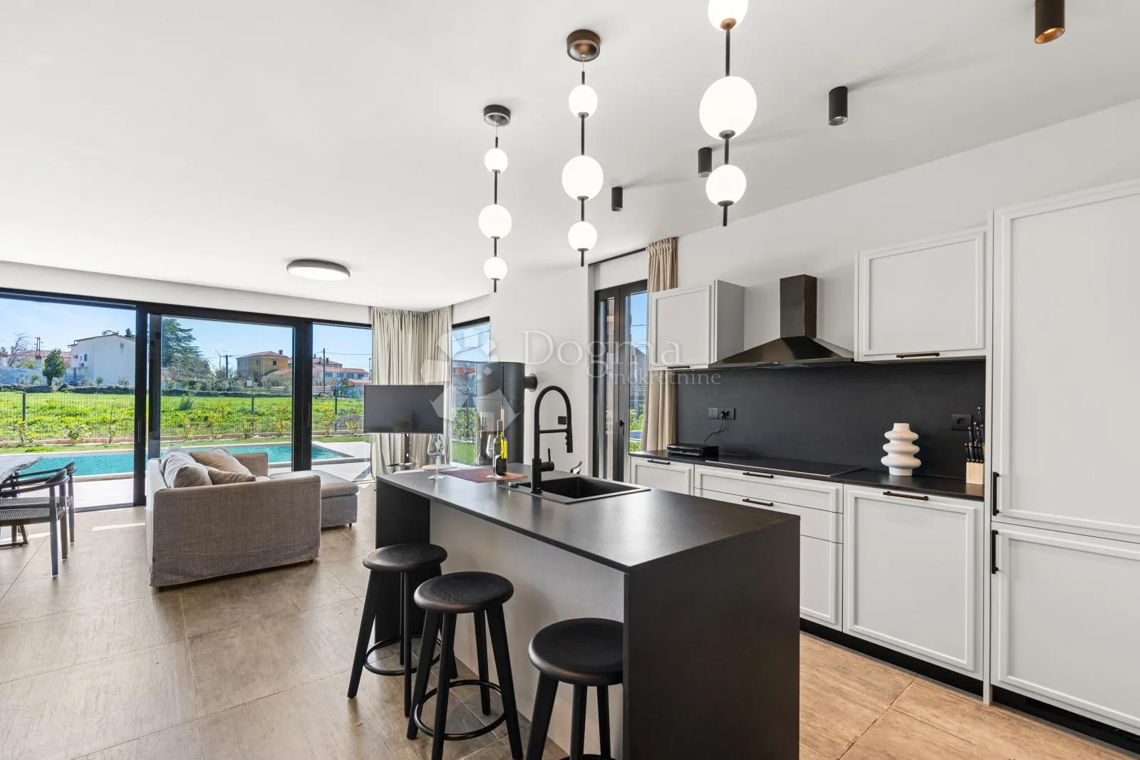 arhitektonska vila u krnici – luksuz, privatnost i mediteranska elegancija (2,5 km od mora) - slika 10