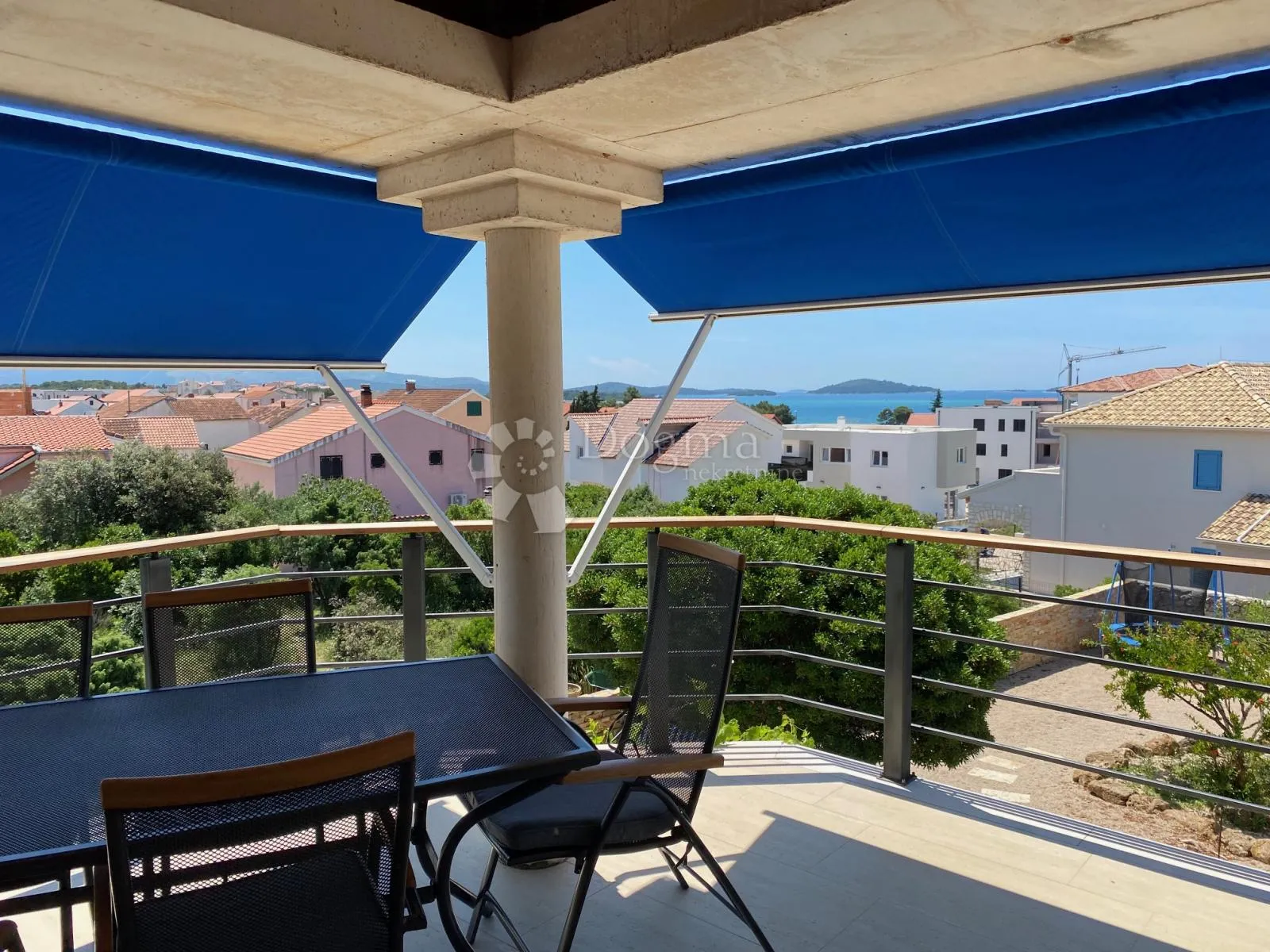 brodarica- mediteranska villa s bazenom i pogledom - slika 26